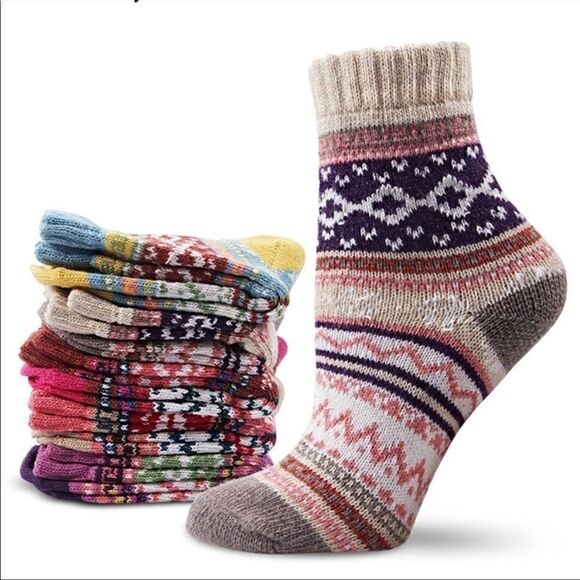 Women’s Cozy Winter Wool Socks Set - Picture 2 of 5